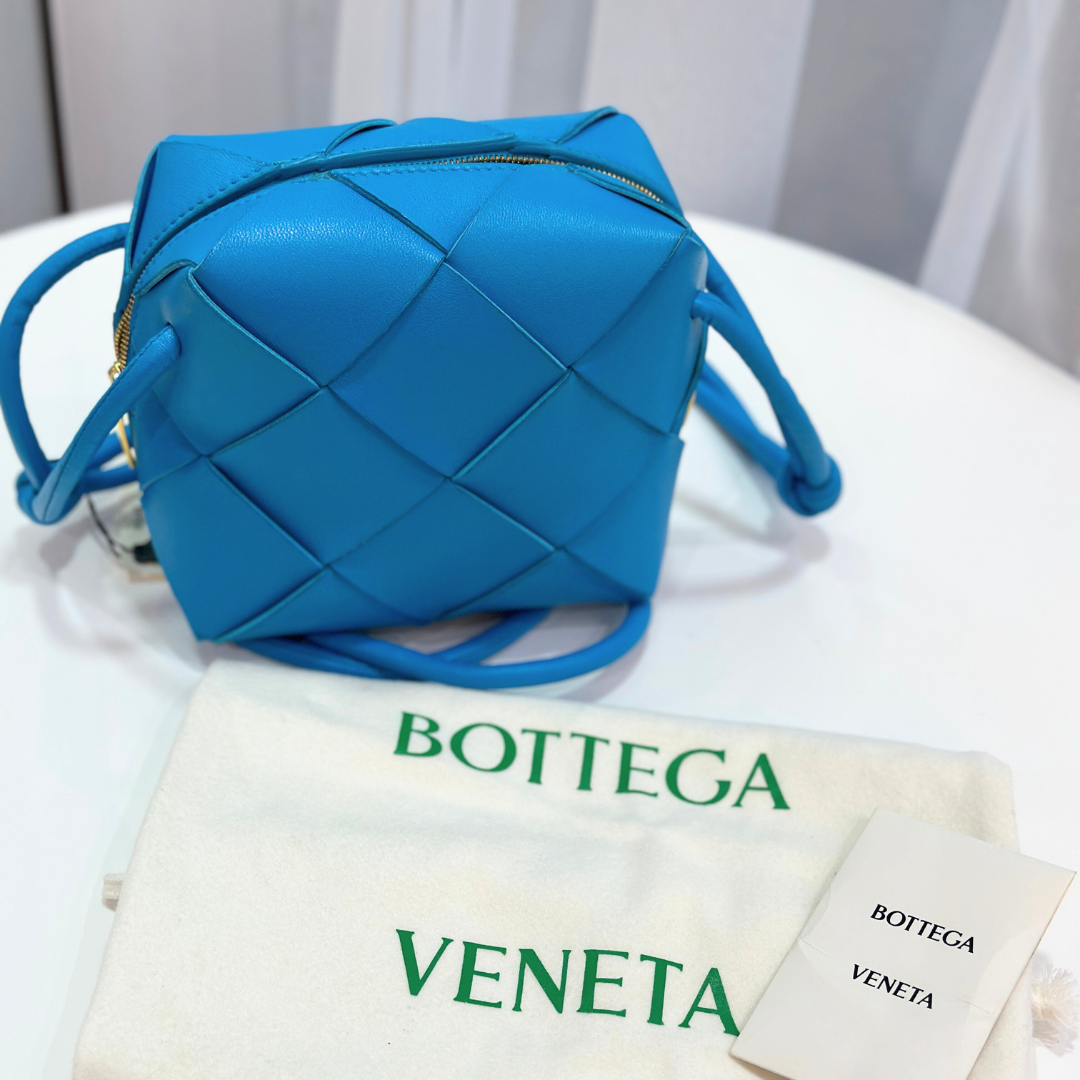 Bottega Veneta Casette Camera Mini